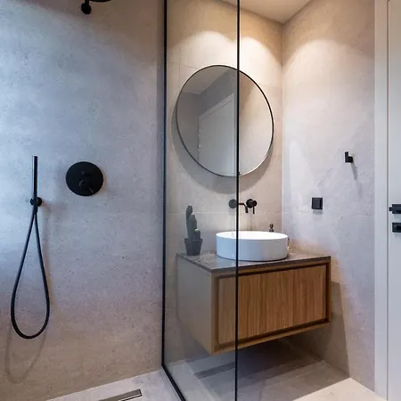 Sithoniars Luxury Three Floors With Private Pool & Garden *