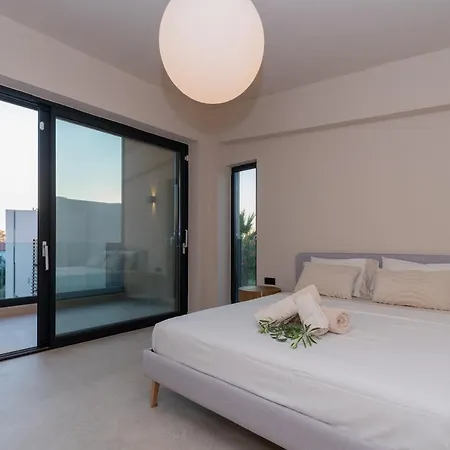 Sithoniars Luxury Three Floors With Private Pool & Garden * Nikiti (Sithonia)