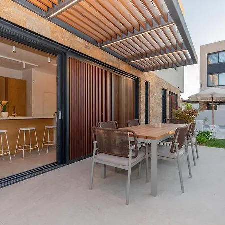 Sithoniars Luxury Three Floors With Private Pool & Garden *