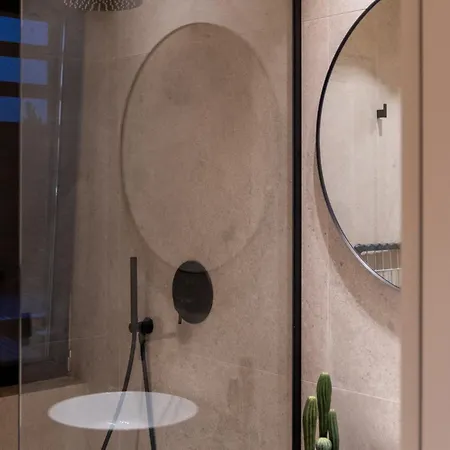Sithoniars Luxury Three Floors With Private Pool & Garden