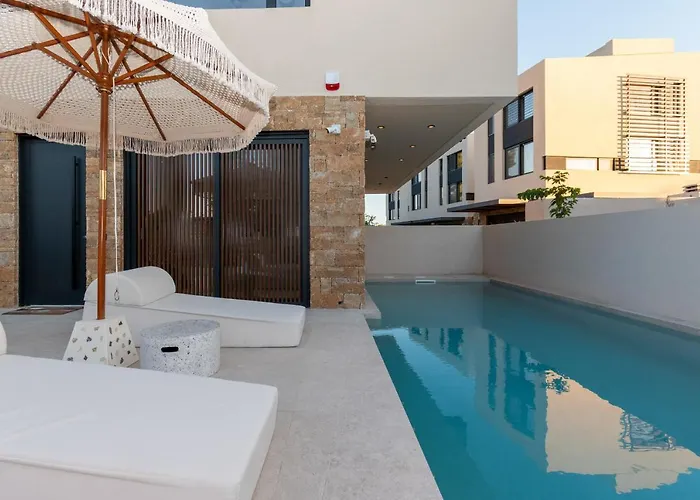 Villa Sithoniars Luxury Three Floors With Private Pool & Garden Nikiti (Sithonia)