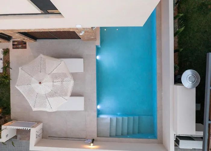 Sithoniars Luxury Three Floors With Private Pool & Garden Villa