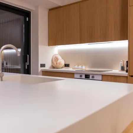 Sithoniars Luxury Three Floors With Private Pool & Garden