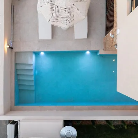 Villa Sithoniars Luxury Three Floors With Private Pool & Garden