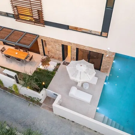 Sithoniars Luxury Three Floors With Private Pool & Garden Villa *