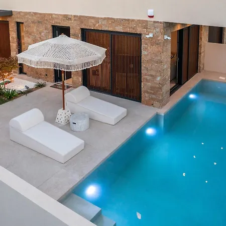 Sithoniars Luxury Three Floors With Private Pool & Garden Nikiti (Sithonia)