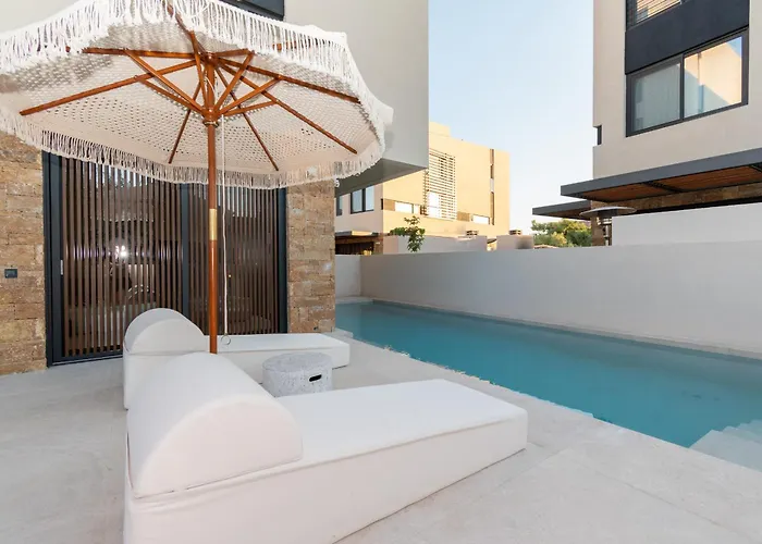 Sithoniars Luxury Three Floors With Private Pool & Garden Villa