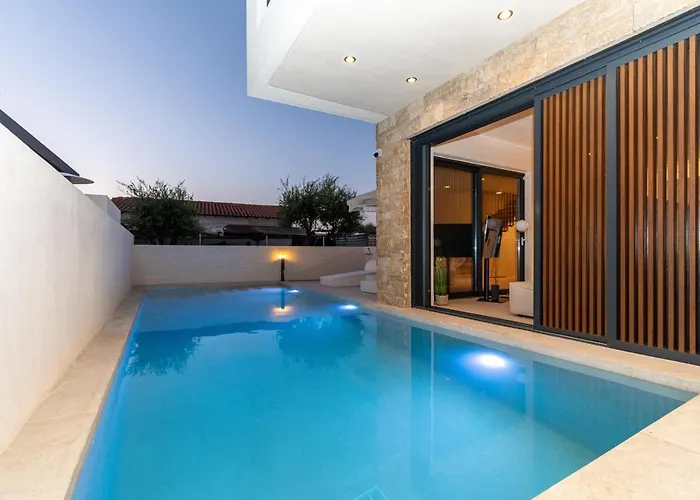 Sithoniars Luxury Three Floors With Private Pool & Garden * Nikiti (Sithonia)