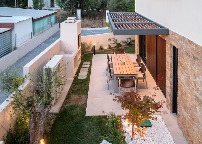 Villa Sithoniars Luxury Three Floors With Private Pool & Garden